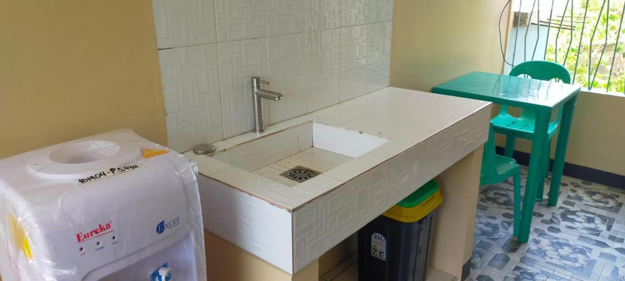 Havenly Guesthouse And Body Massage Spa Moalboal Exterior photo